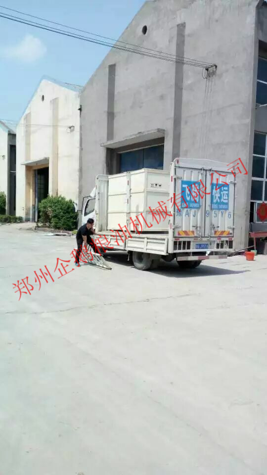 又一臺發往越南的榨油機發貨了！(圖3)