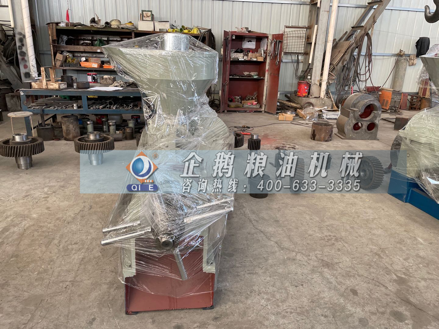保護健康鄭州企鵝新型榨油機在“行動”(圖1) 新型榨油機